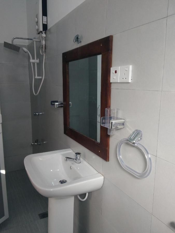 Queens Airport Residence Negombo Kültér fotó